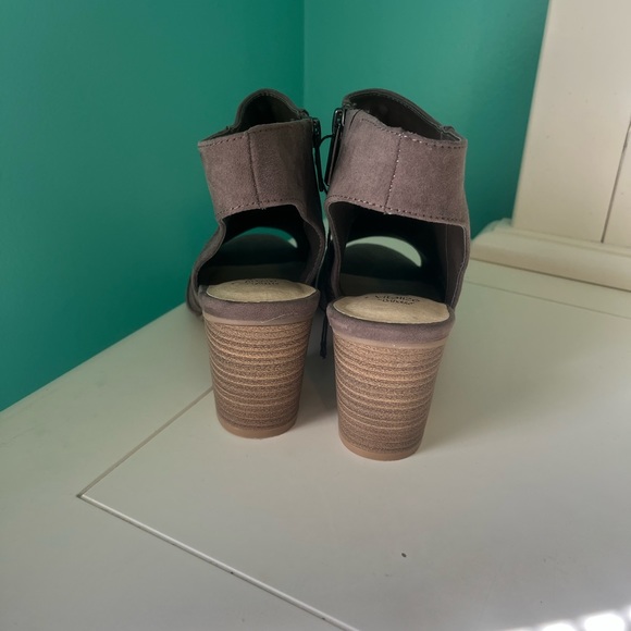 Suede open toed bootie boots - Picture 4 of 7